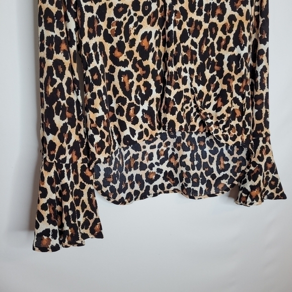 Band Of Gypsies Yuma Desert Leopard Surplice Top - Picture 9 of 14